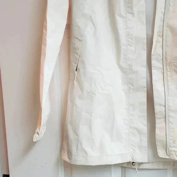 The North Face Women’s Antora Parka - Picture 4 of 15